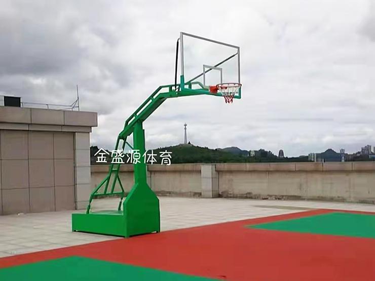 贵州篮球架要多少钱